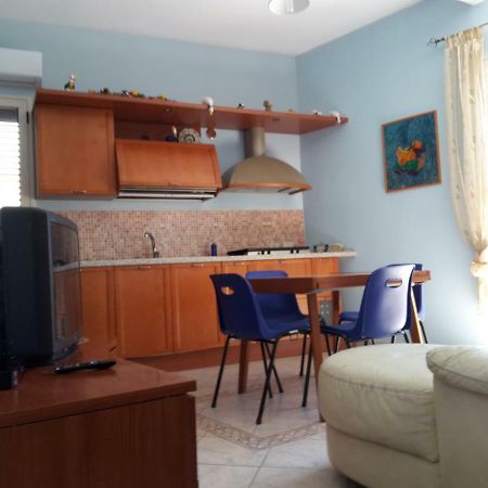 Appartement Casa Eleonora à Campofelice Di Roccella Extérieur photo