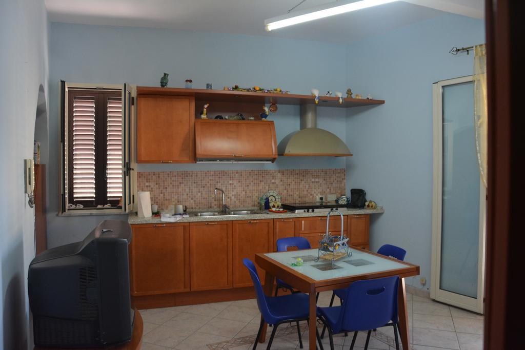 Appartement Casa Eleonora à Campofelice Di Roccella Chambre photo