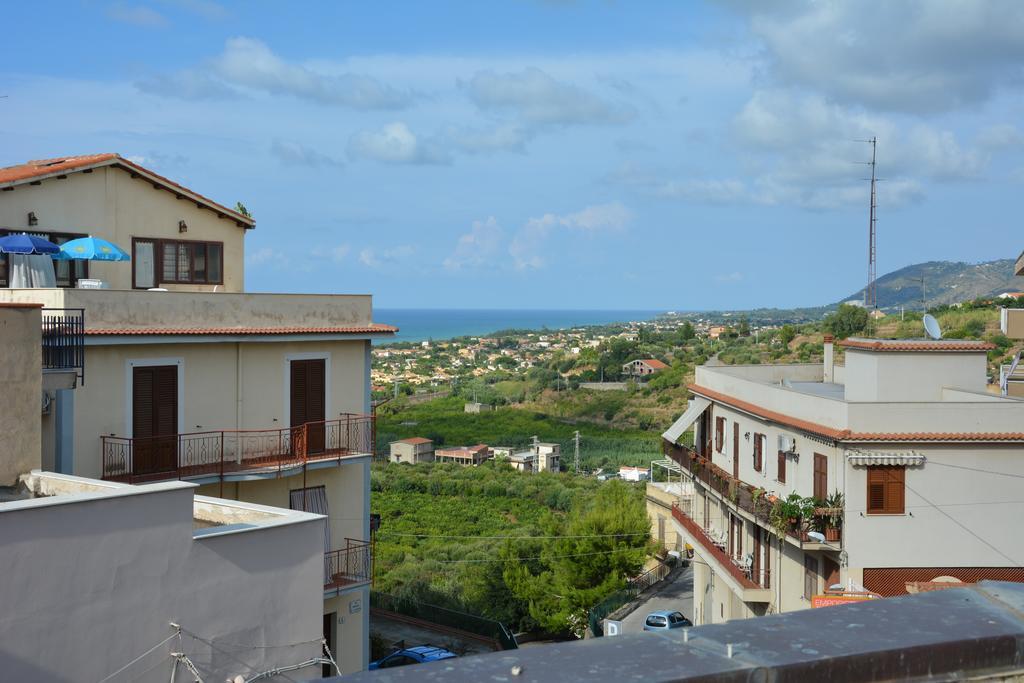 Appartement Casa Eleonora à Campofelice Di Roccella Chambre photo
