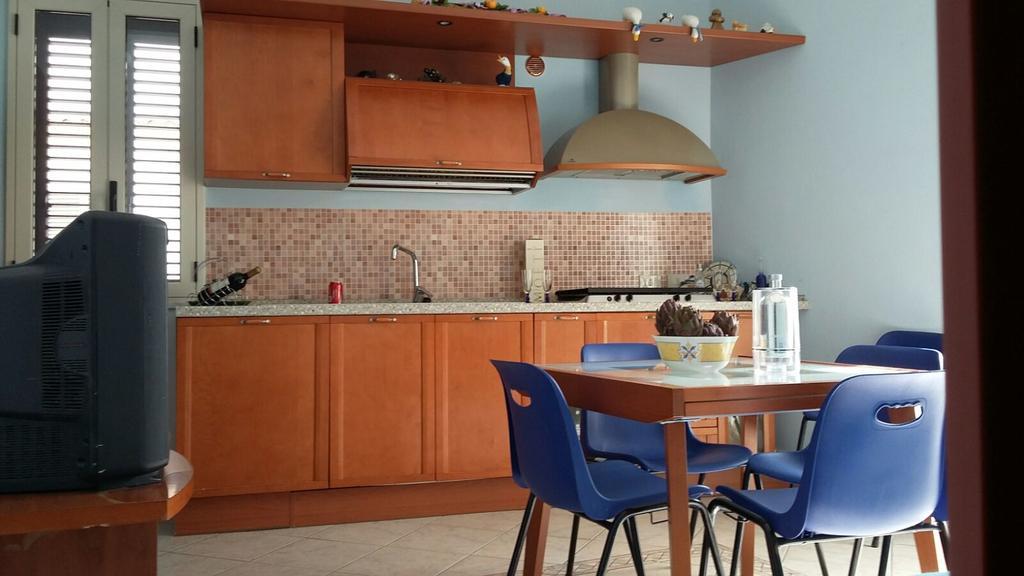 Appartement Casa Eleonora à Campofelice Di Roccella Extérieur photo