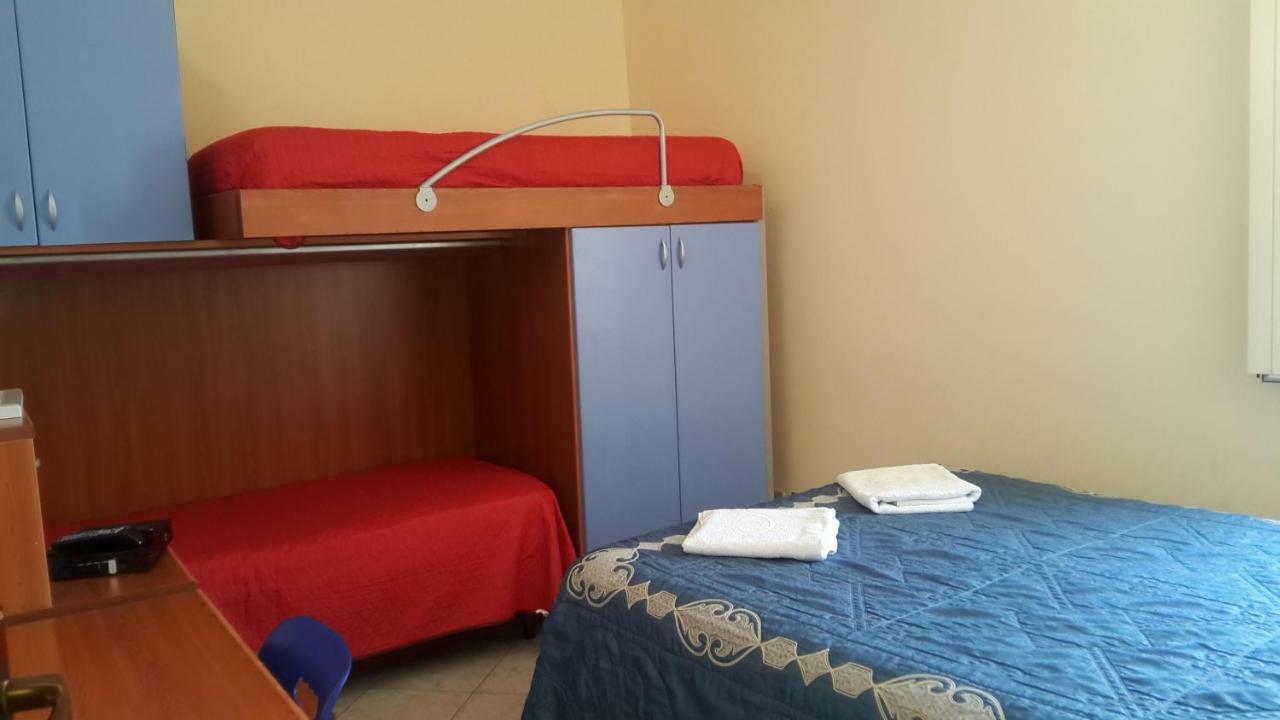 Appartement Casa Eleonora à Campofelice Di Roccella Extérieur photo